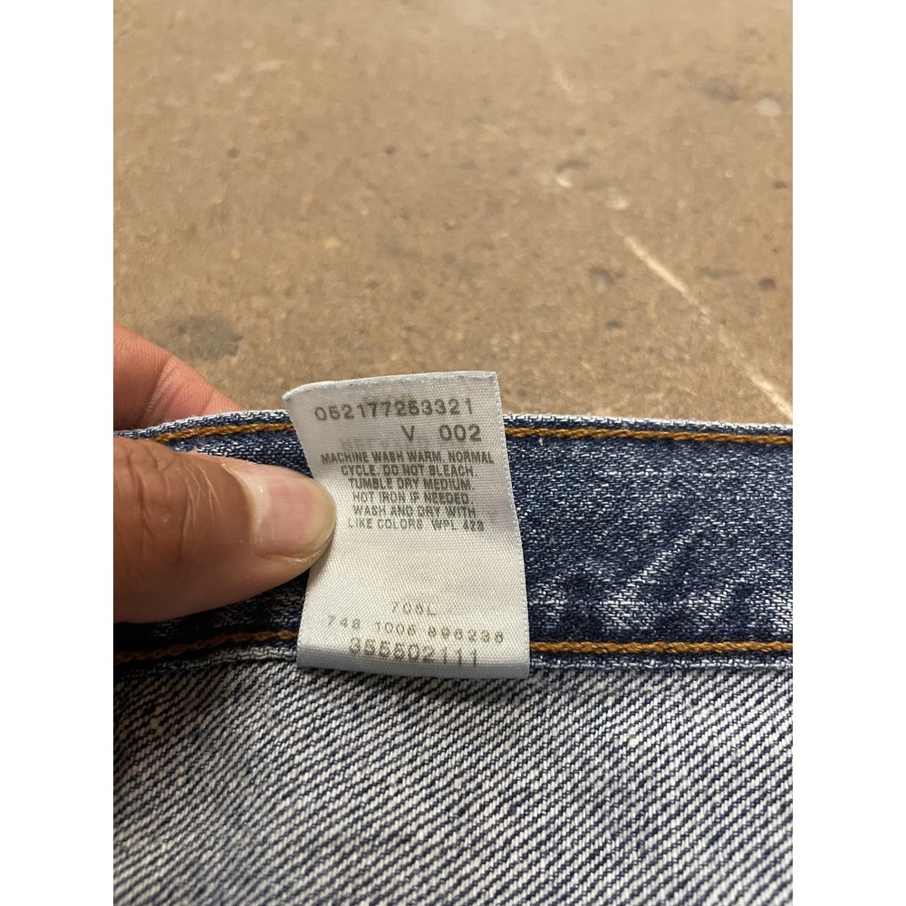 Levis 550 Shorts Mens 36 Blue Denim Relaxed Fit Bermuda Stone Wash 5-Pocket - Picture 7 of 16